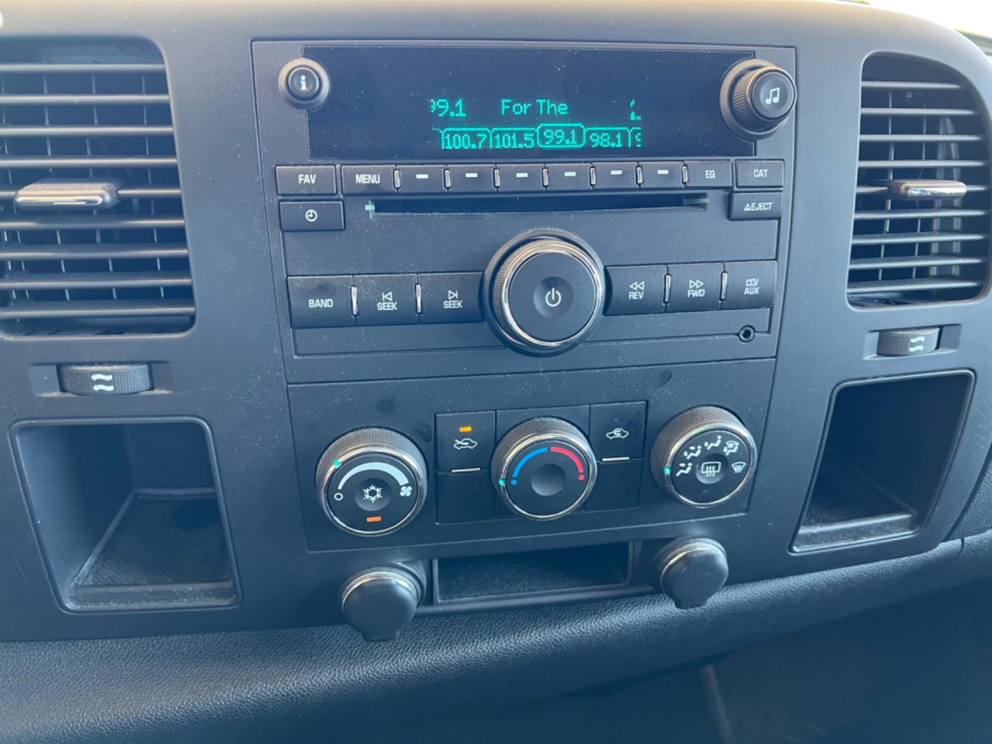 2008 Black /Gray Chevrolet Silverado 1500 LT (2GCEC19J581) with an 5.3L V8 engine, Automatic transmission, located at 4520 Airline Hwy, Baton Rouge, LA, 70805, (225) 357-1497, 30.509325, -91.145432 - 2008 Chevrolet Silverado 1500 Ext Cab LT ***One Owner*** 5.3 V8 Gas, 103K Miles, Power Windows & Locks, New Tires, Tow Pkg. NO IN HOUSE FINANCING. FOR INFO PLEASE CONTACT JEFF AT 225 357-1497 CHECK OUT OUR A+ RATING WITH THE BETTER BUSINESS BUREAU WE HAVE BEEN A FAMILY OWNED AND OPERATED BUSINESS A - Photo#16